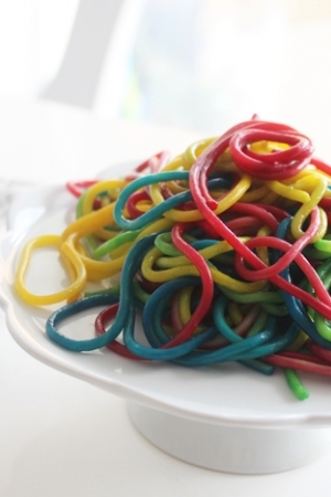 Kolorowe spaghetti